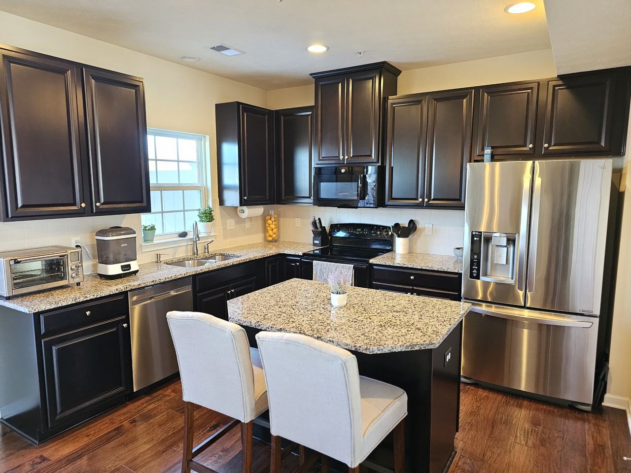 703 Pointe View Dr #703 - Photo 3 of 29