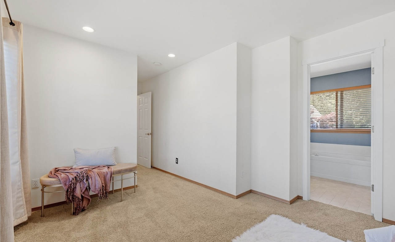 5304 25th Avenue Northwest - Master Unit - Photo 5 of 11