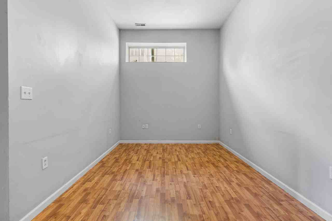 400 Forest Avenue - Photo 4 of 50