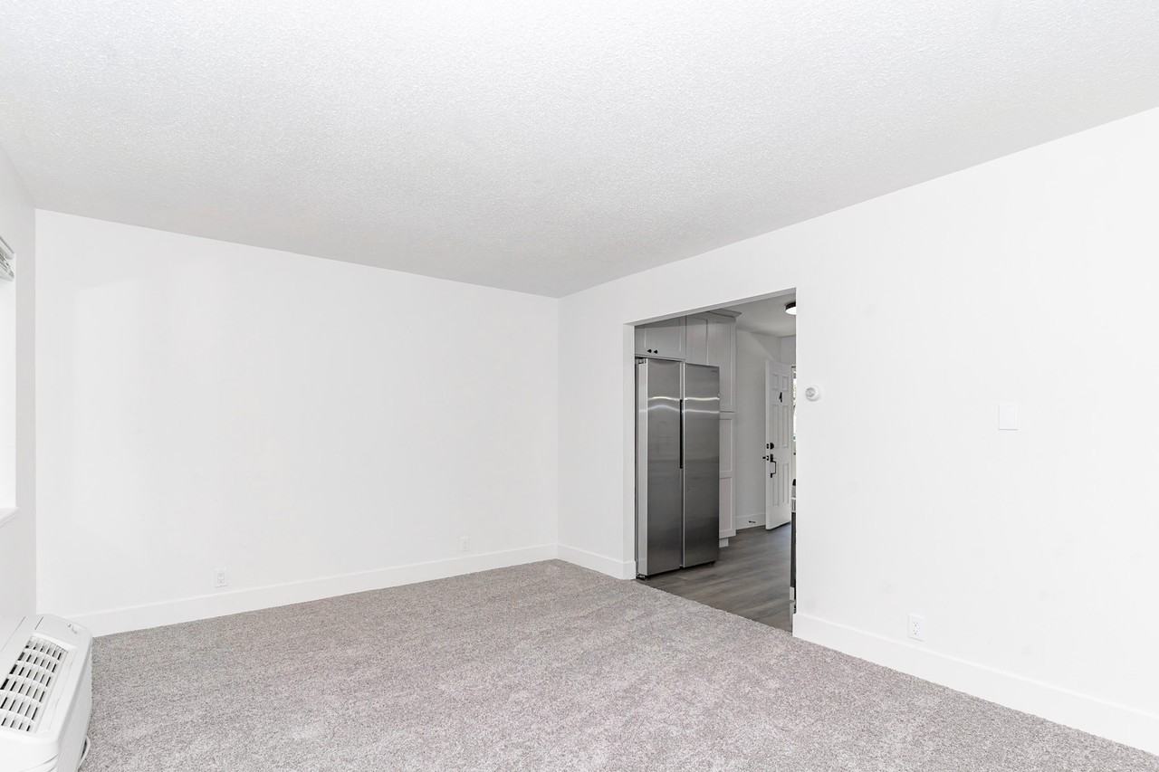 155 Lucas Lane Unit 4 - Photo 5 of 15