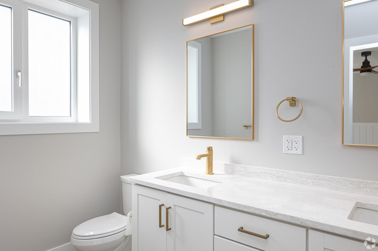 1647 W. Irving Park Road - Photo 7 of 30