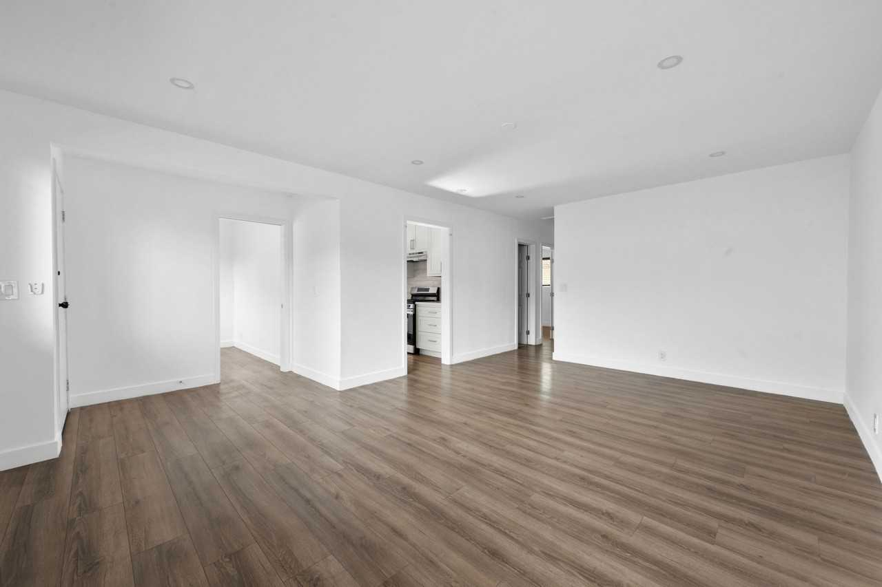 2350 Santa Ana Avenue - Photo 3 of 32