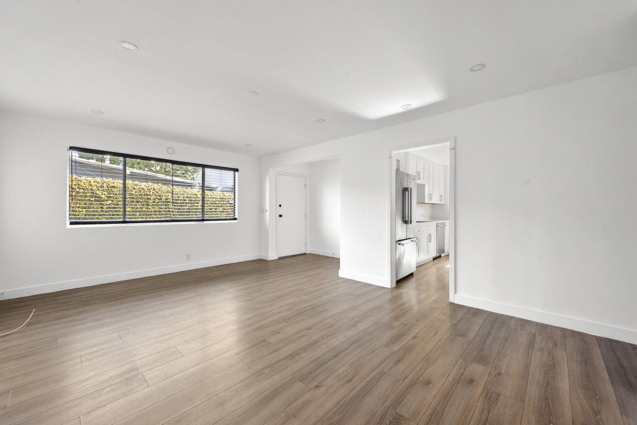 2350 Santa Ana Avenue - Photo 4 of 32