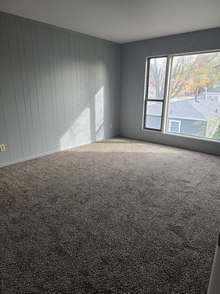 1312 East Wilson Avenue - Photo 3 of 7