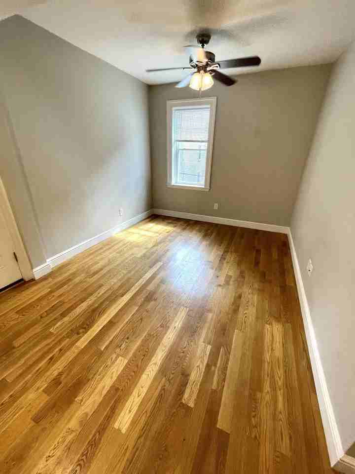 124 Berkshire Street - Photo 4 of 8