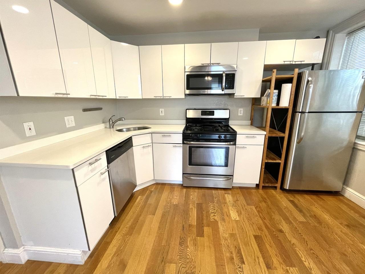 124 Berkshire Street - Photo 5 of 8