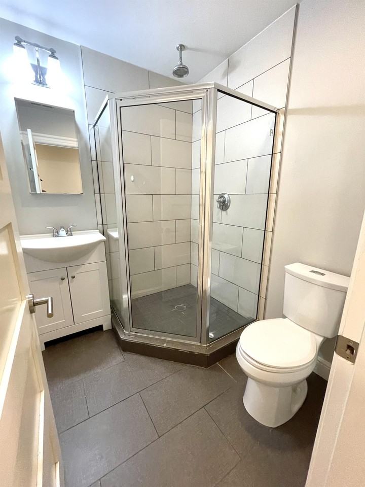 124 Berkshire Street - Photo 7 of 8
