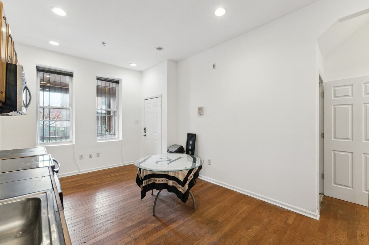 2252 North Park Avenue - Photo 3 of 19