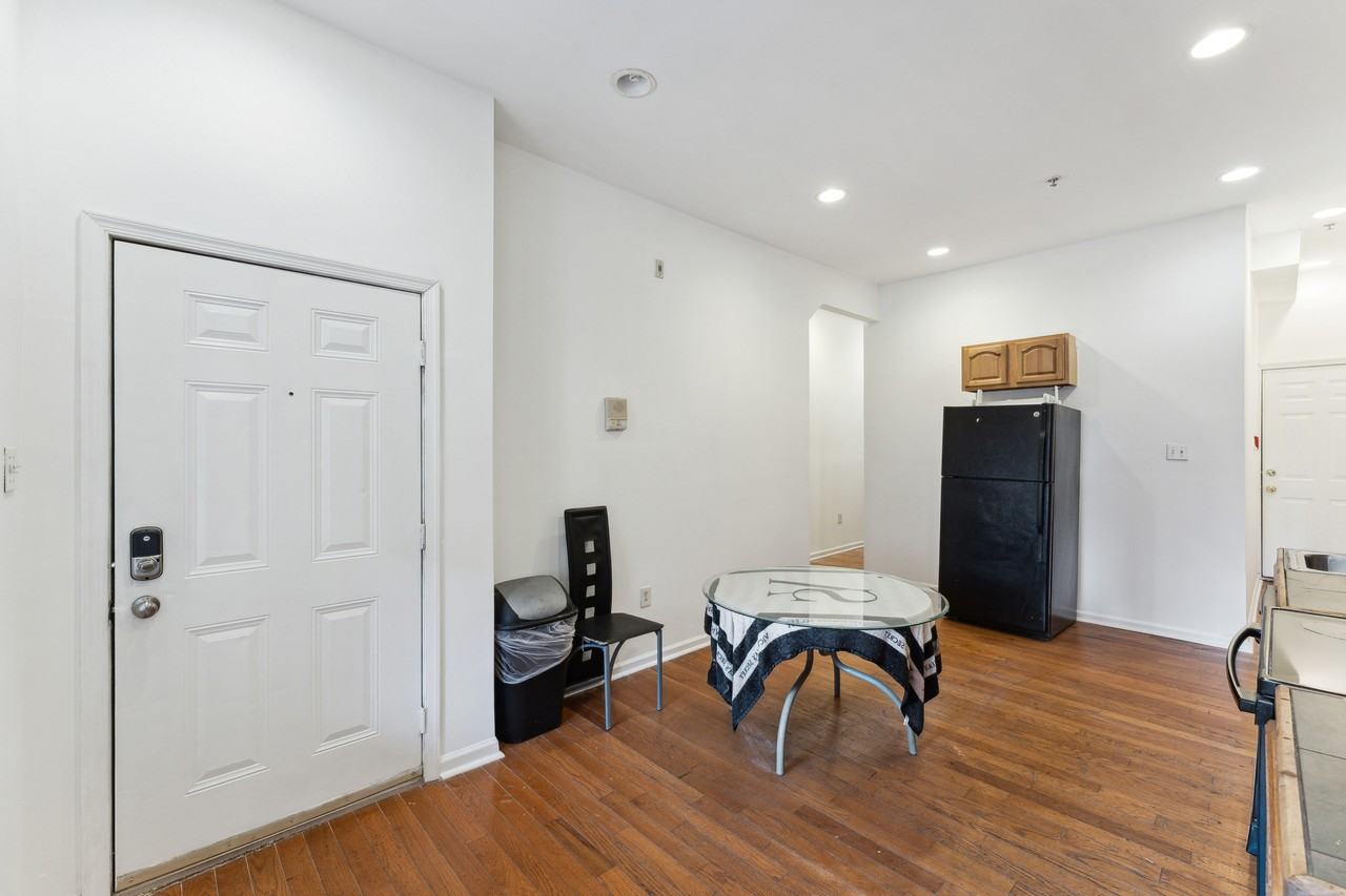 2252 North Park Avenue - Photo 4 of 19