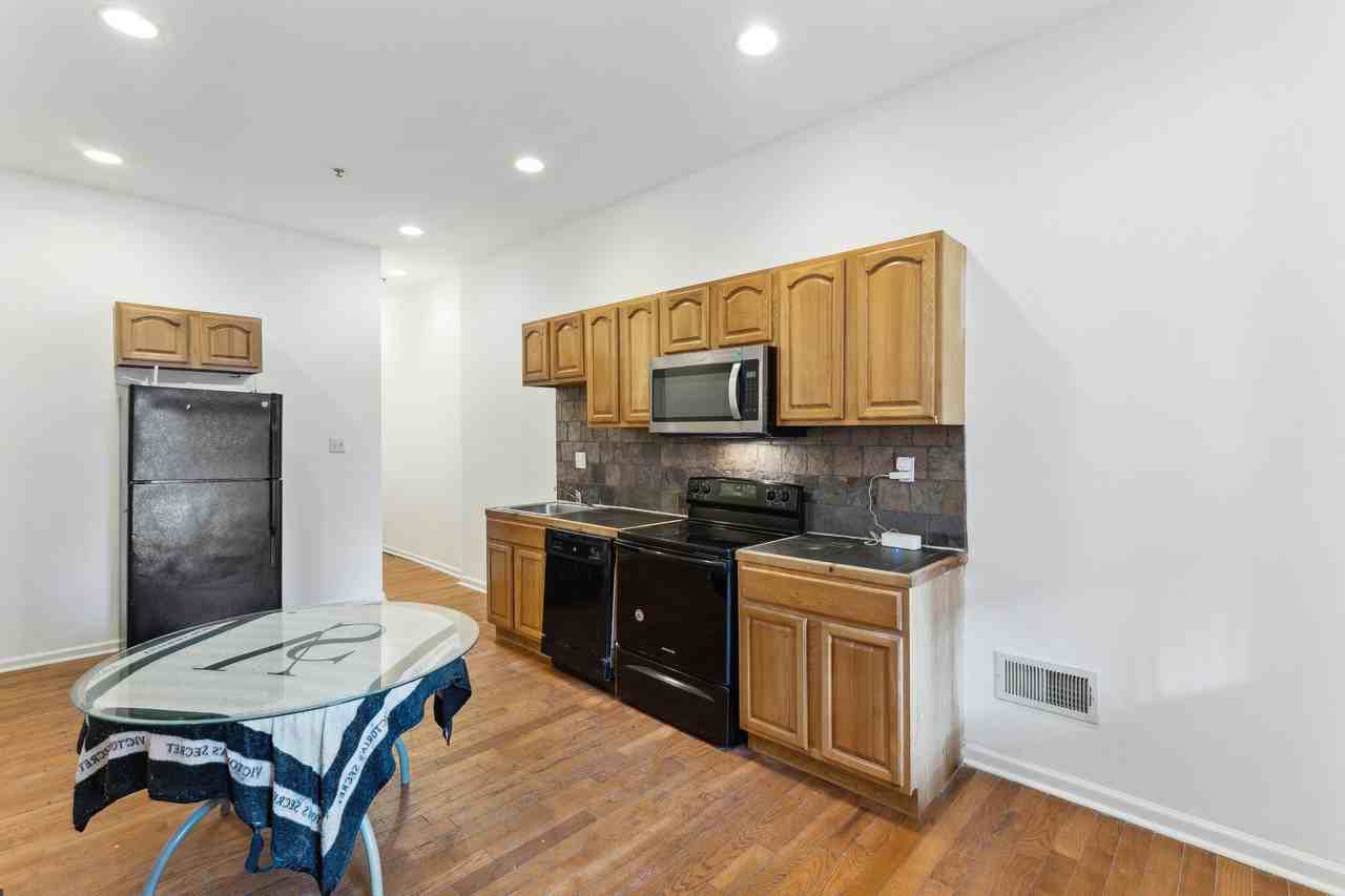 2252 North Park Avenue - Photo 5 of 19