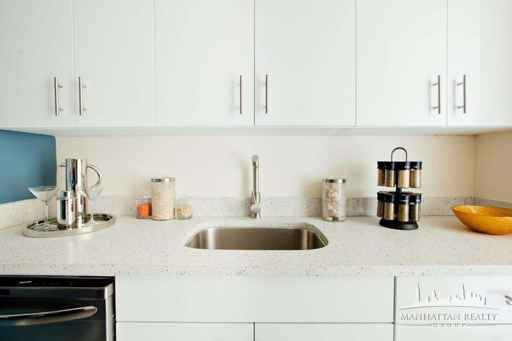 W 42nd St #2927 - Photo 3 of 11