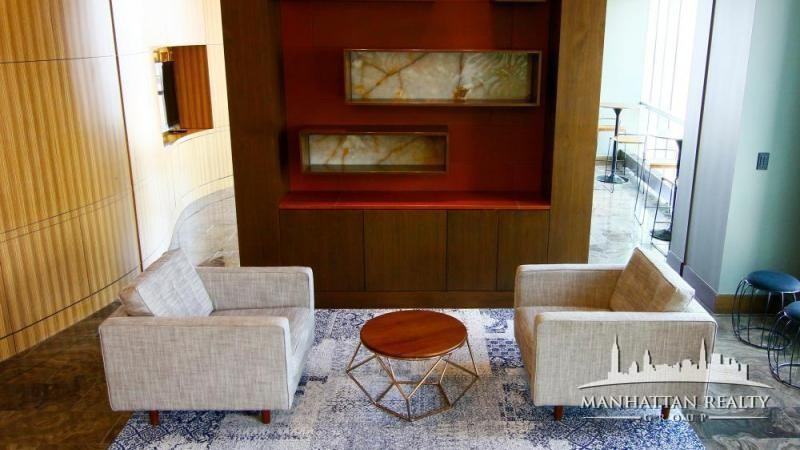 W 37th St #9I - Photo 7 of 11