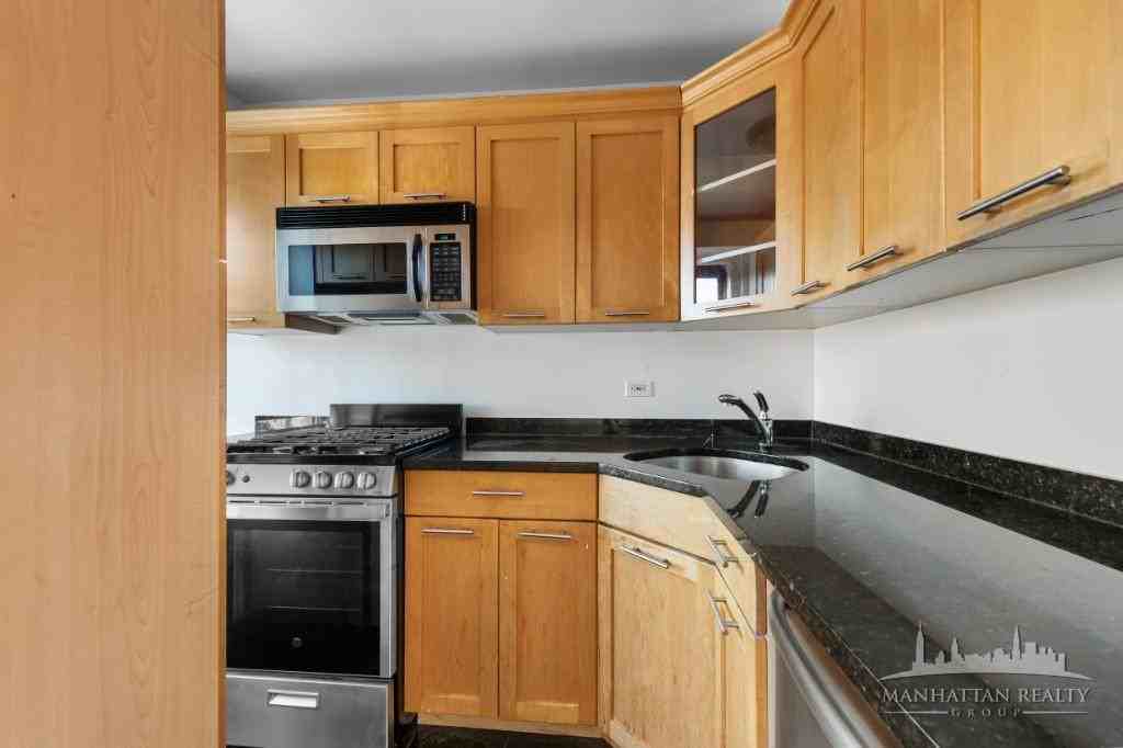 Christopher St #12E - Photo 3 of 8