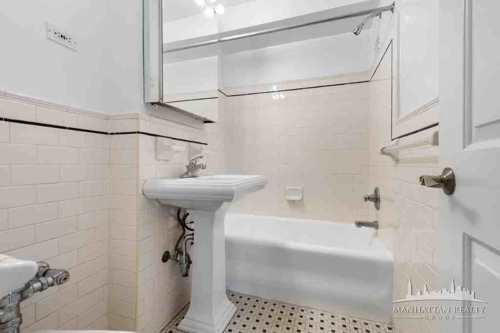 Christopher St #12E - Photo 5 of 8