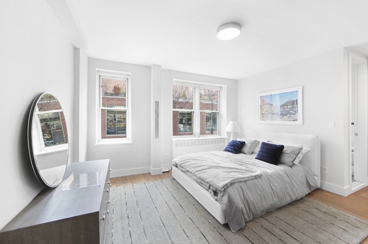 Greenwich St #1F - Photo 2 of 8