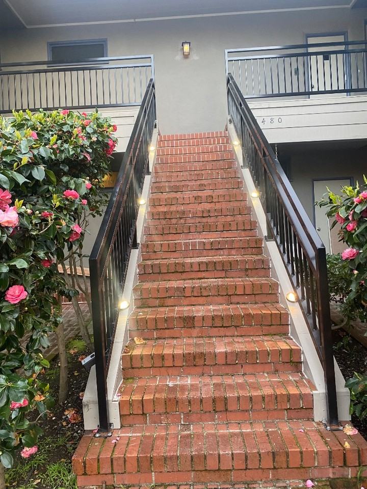 2480 Virginia St - Photo 2 of 35