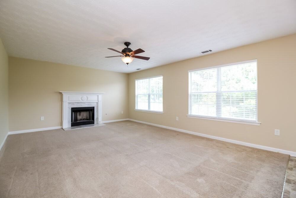 4065 Crescent Walk Ln - Photo 3 of 15