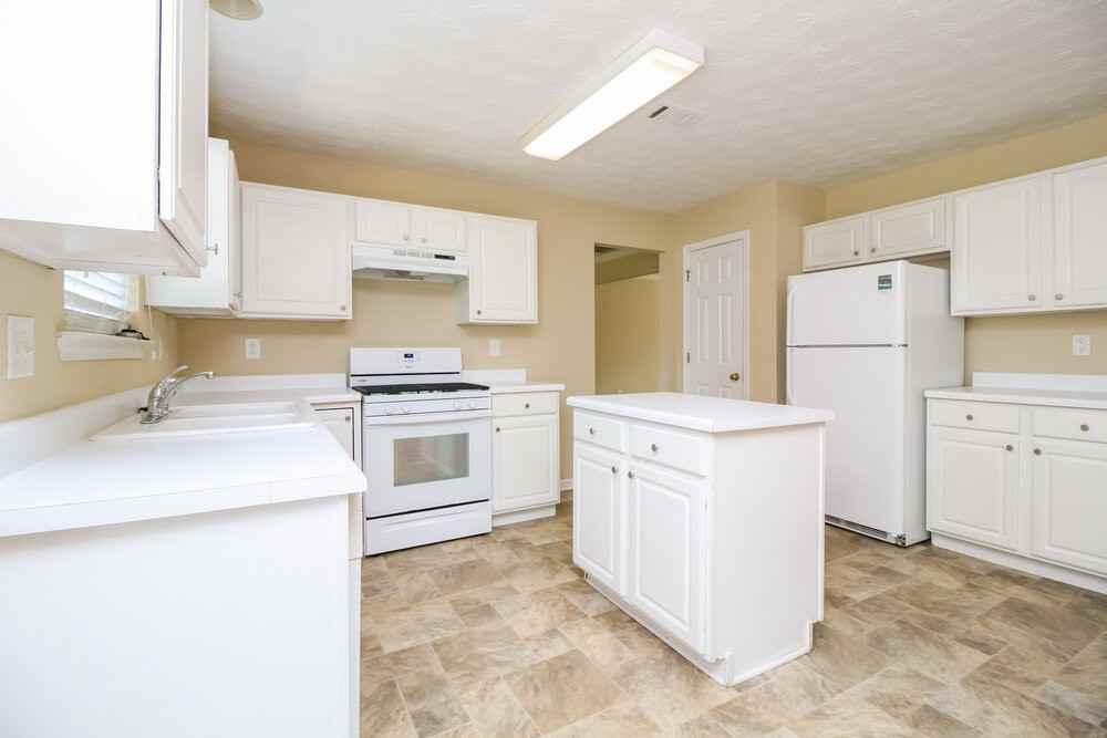 4065 Crescent Walk Ln - Photo 6 of 15