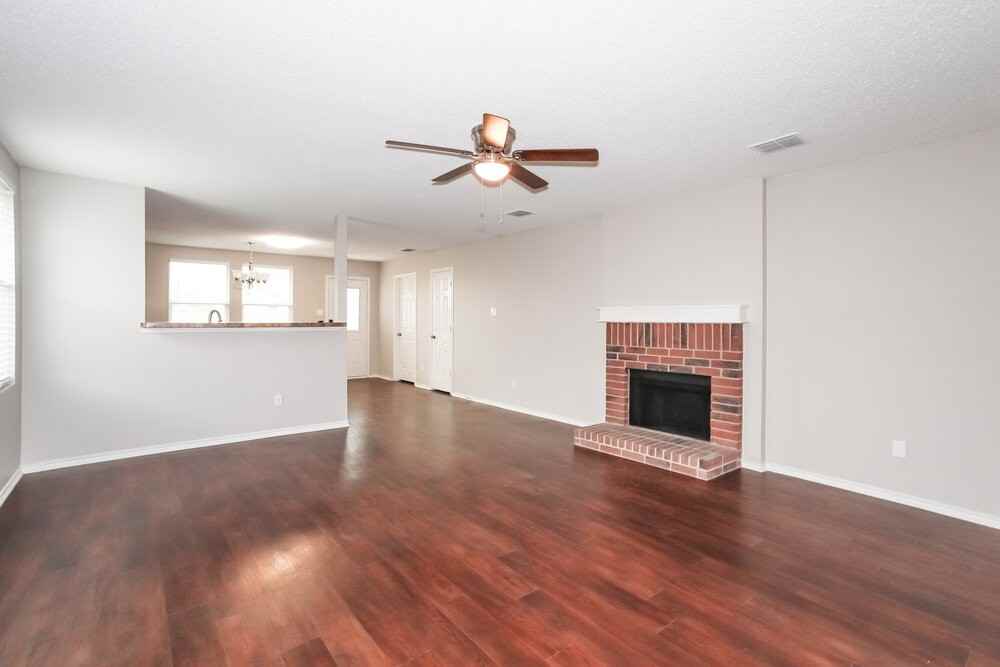 3512 Butler Dr - Photo 4 of 16