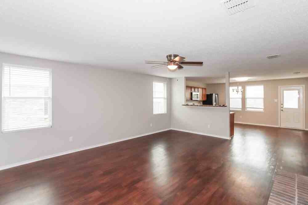 3512 Butler Dr - Photo 5 of 16