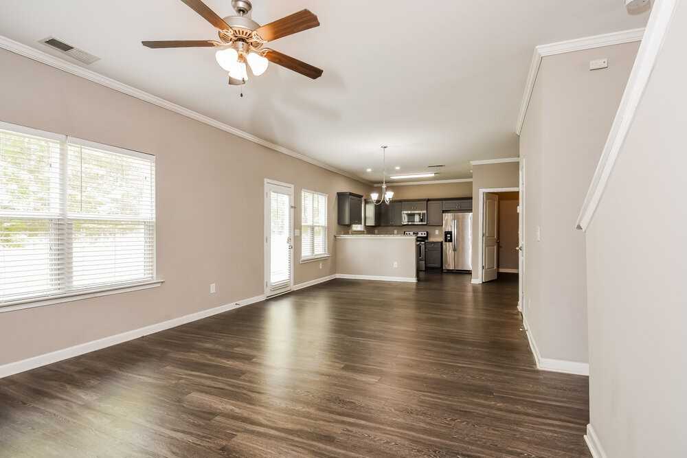 23 Fieldcrest Dr - Photo 5 of 17