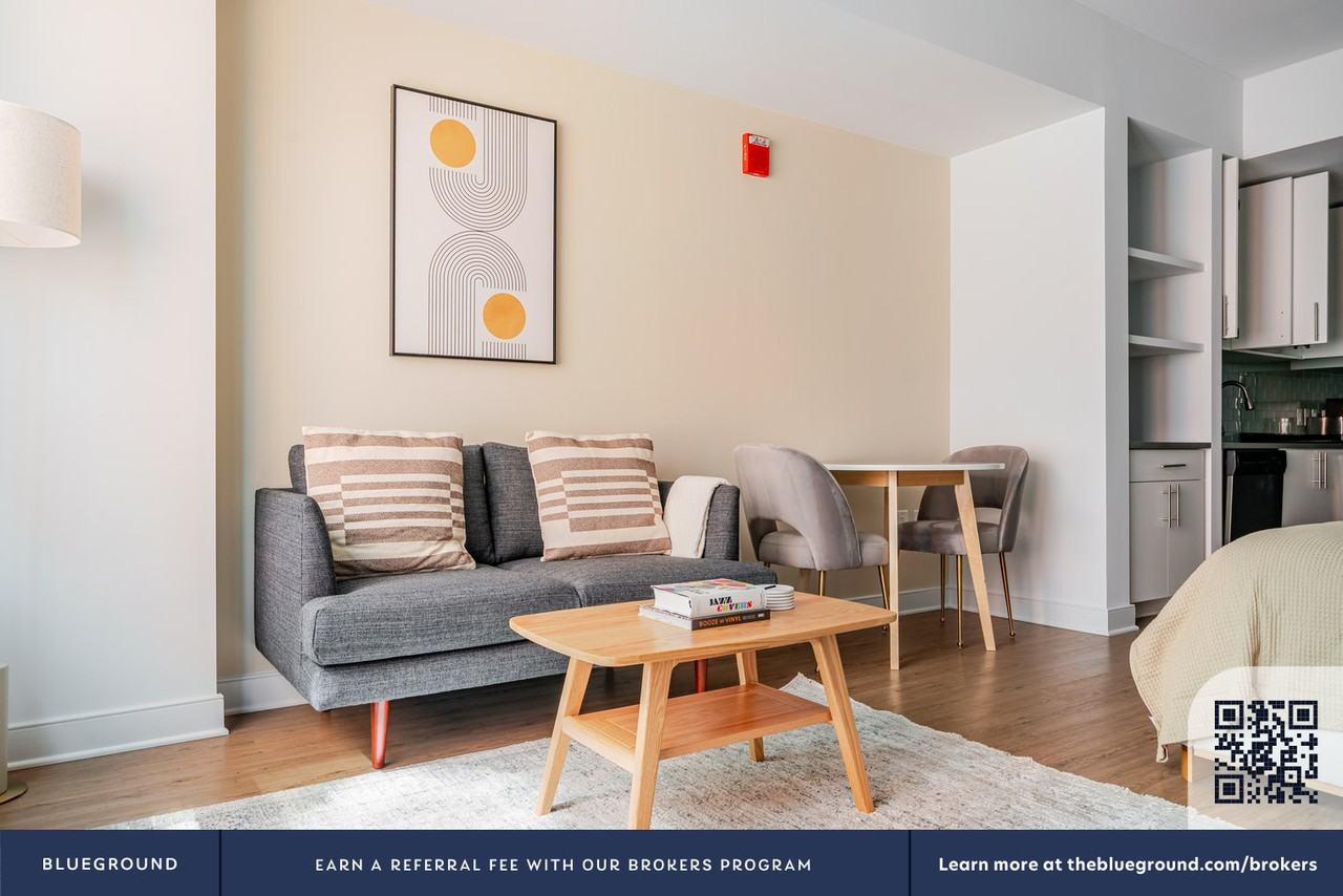 455 I Street Northwest - Photo 5 of 34