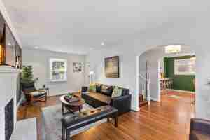 featured image of 309 E Braddock Rd