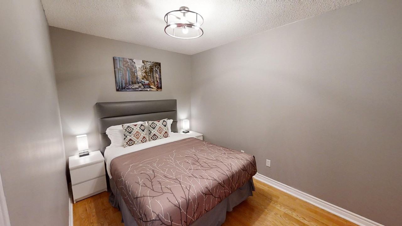 270 Wellington St W #1030946P - Photo 4 of 10