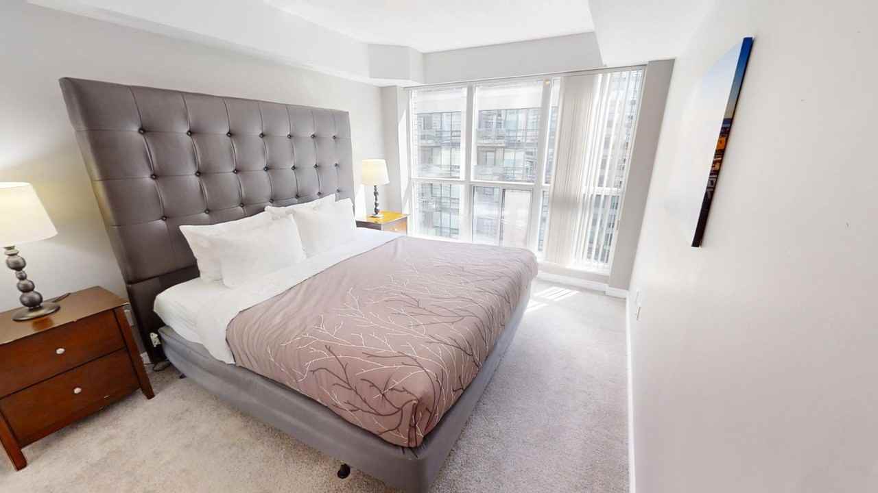 270 Wellington St W #1030946P - Photo 5 of 10