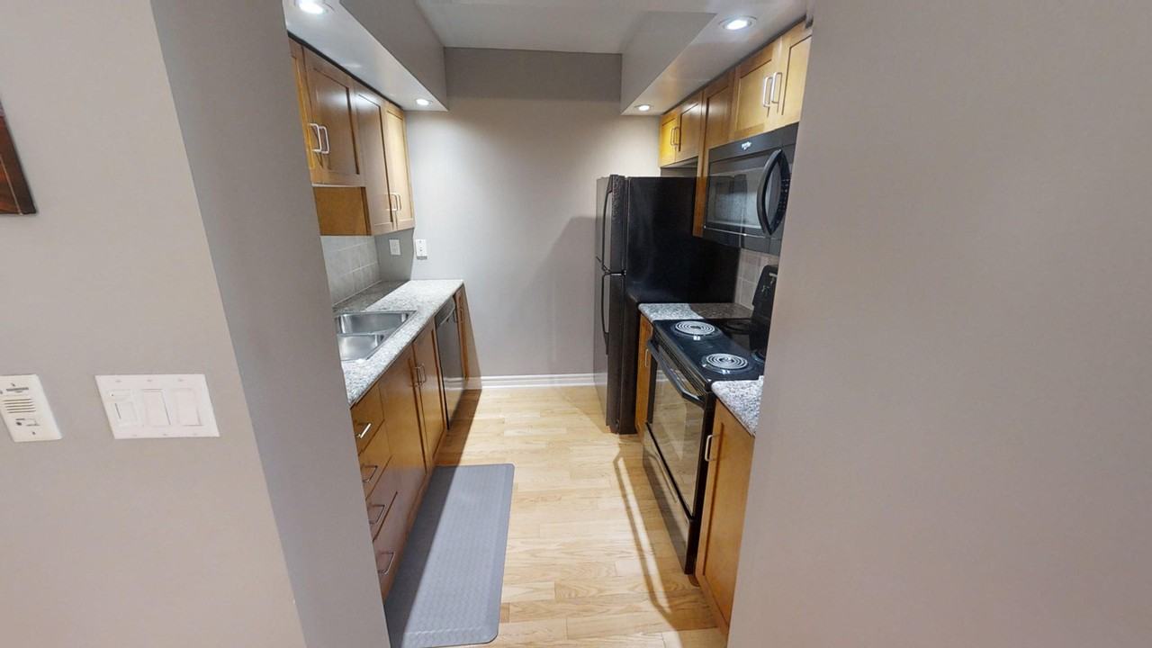270 Wellington St W #1030946P - Photo 6 of 10