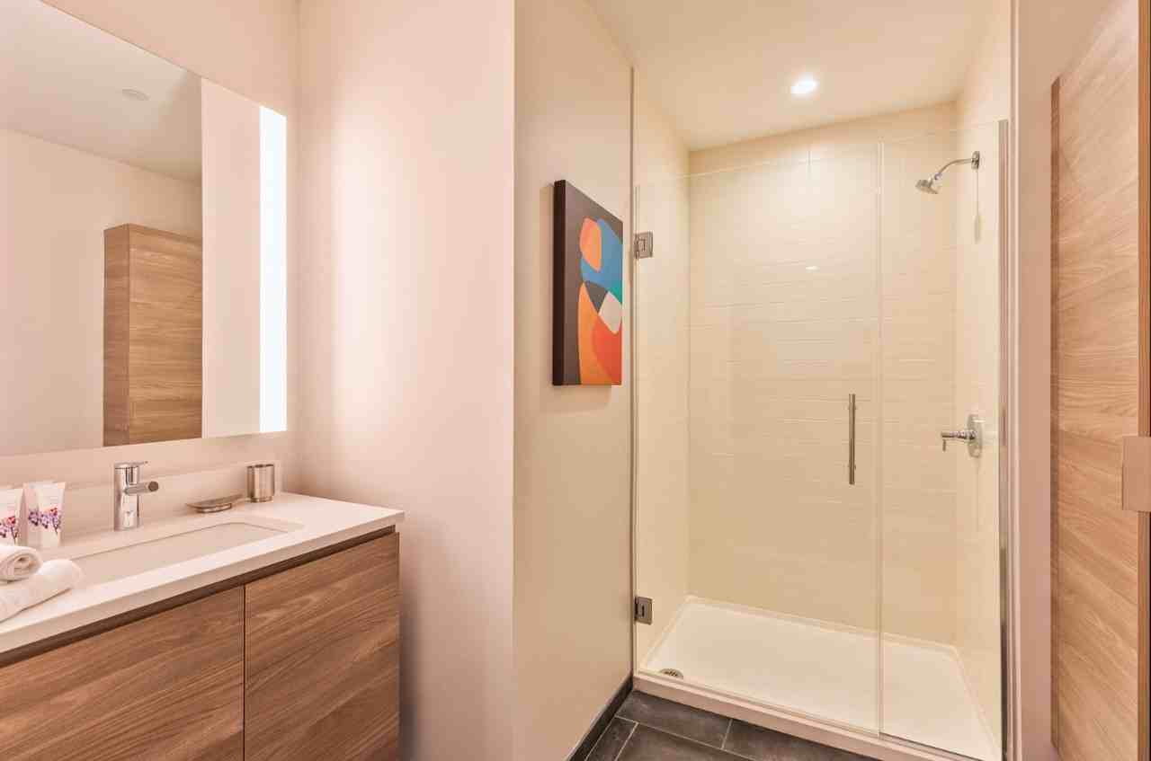 131 Seaport Blvd #1050362P - Photo 7 of 14