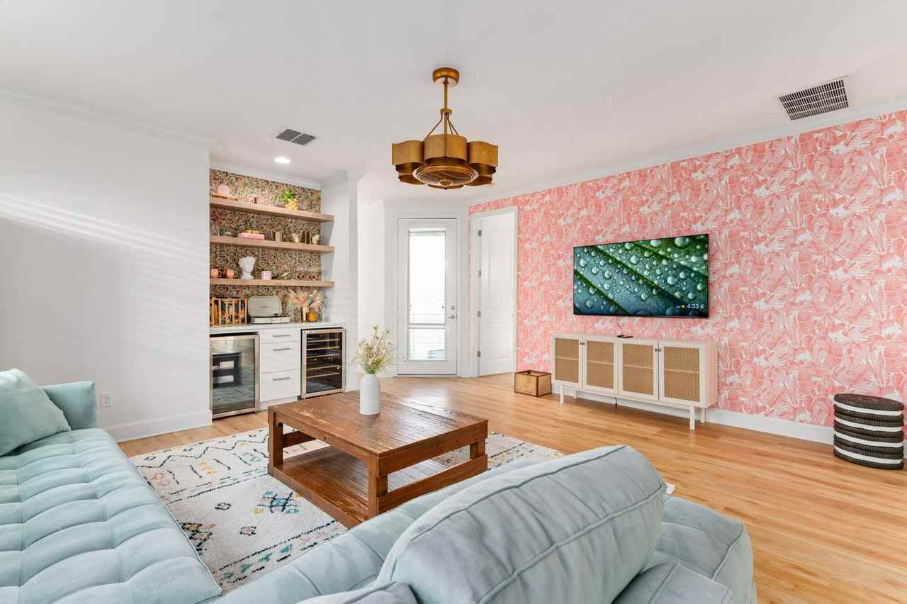 1509 Fairview Cir #1051139P - Photo 3 of 50