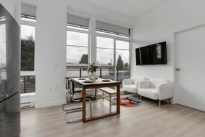 featured image of 1985 Nassau Dr