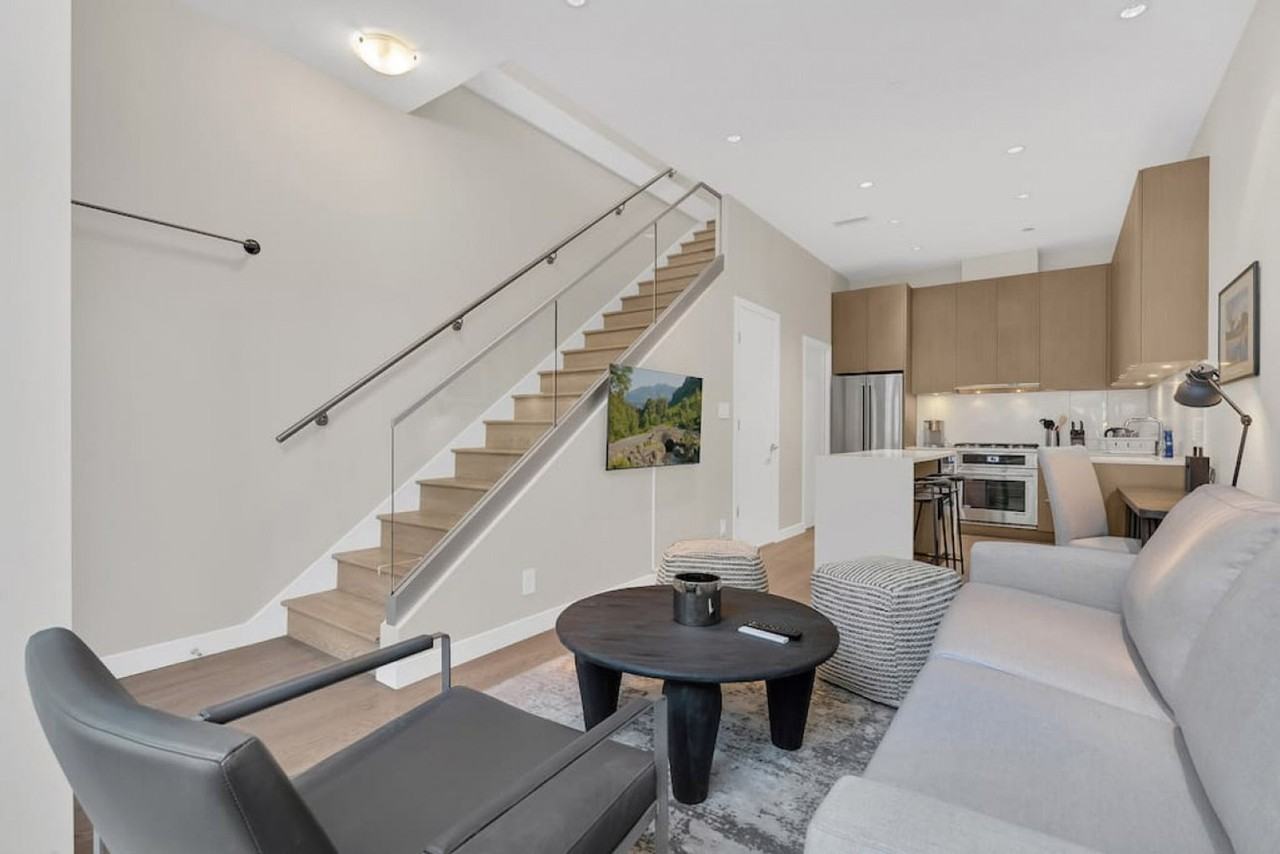 161 East 1st Ave #1051800P - Photo 5 of 26