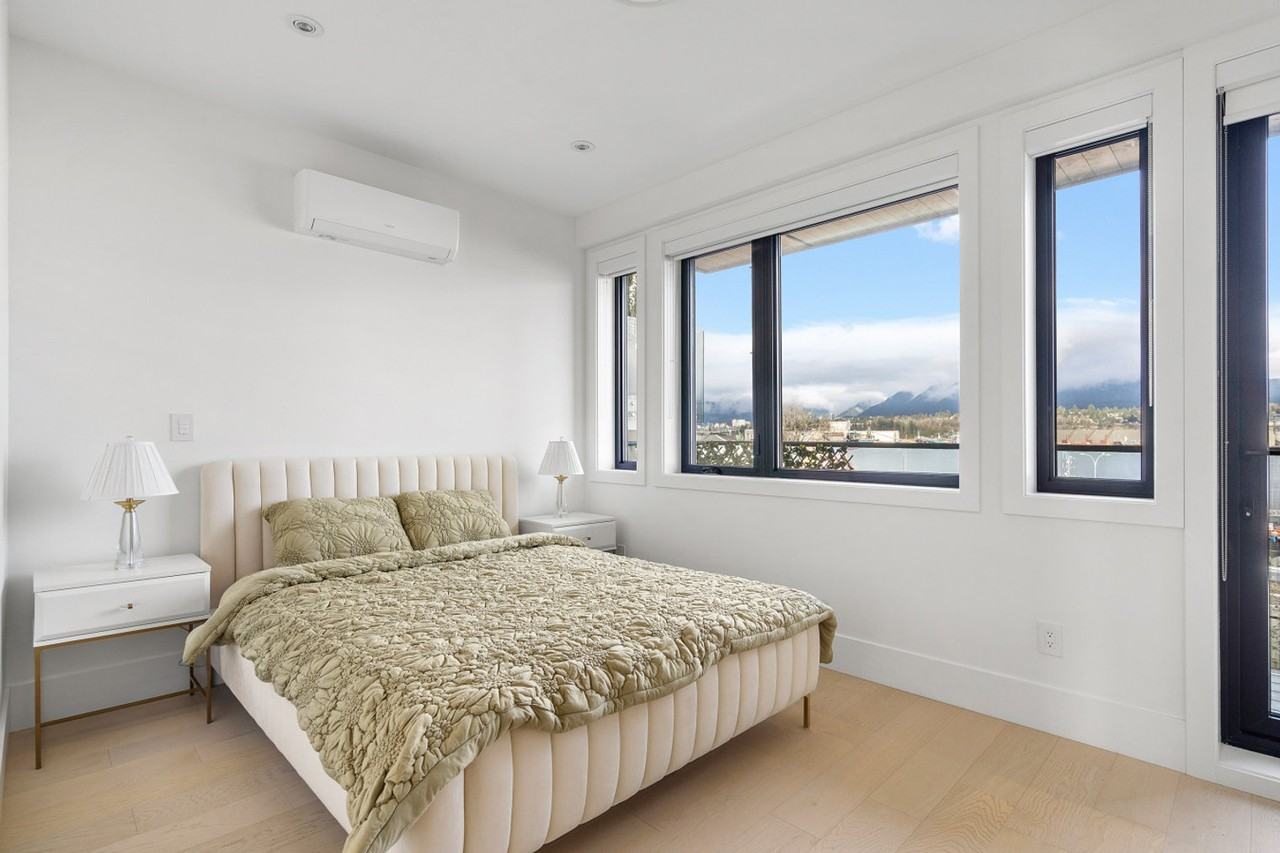 2857 Wall St #1051935P - Photo 5 of 30