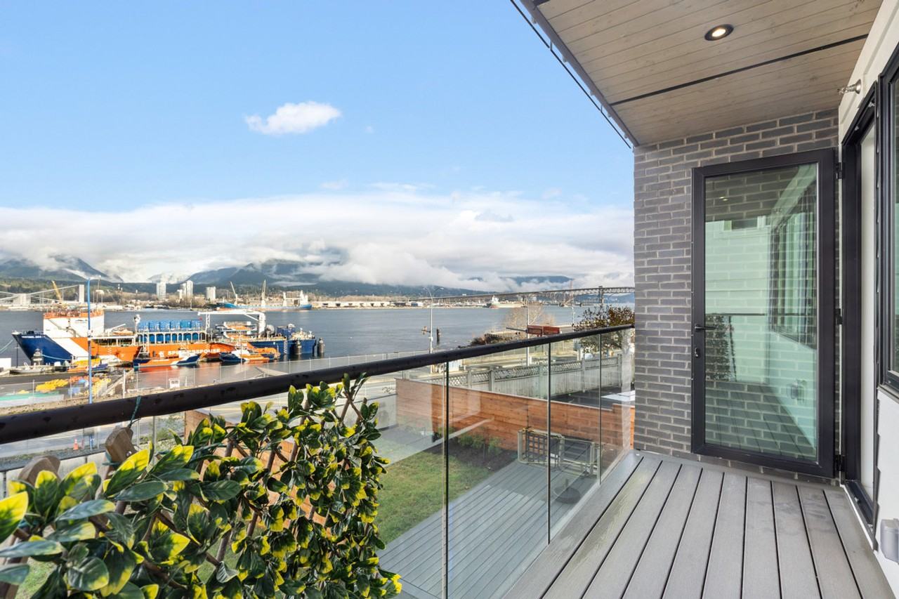 2857 Wall St #1051935P - Photo 7 of 30