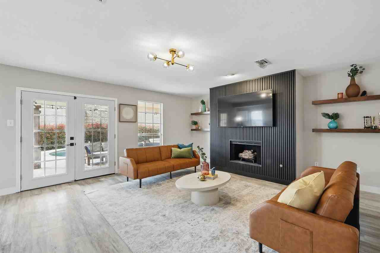 2825 Waverly Rd #1060868P - Photo 3 of 50