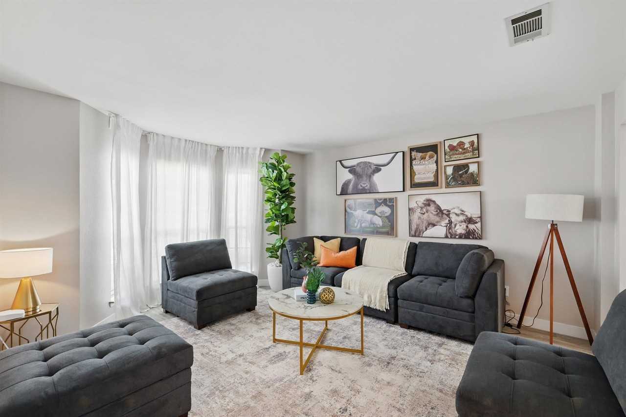 2825 Waverly Rd #1060868P - Photo 7 of 50