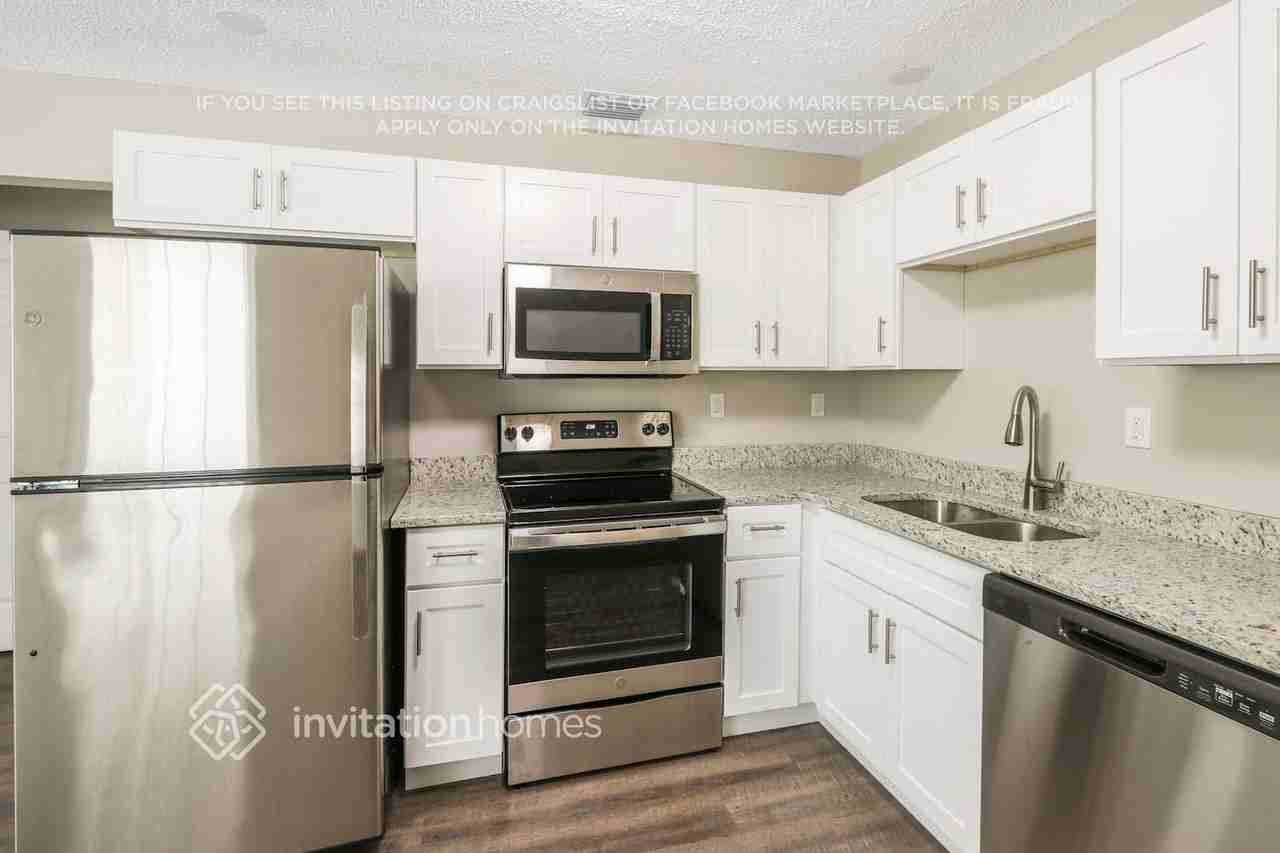 421 2nd Ave Ne - Photo 6 of 18