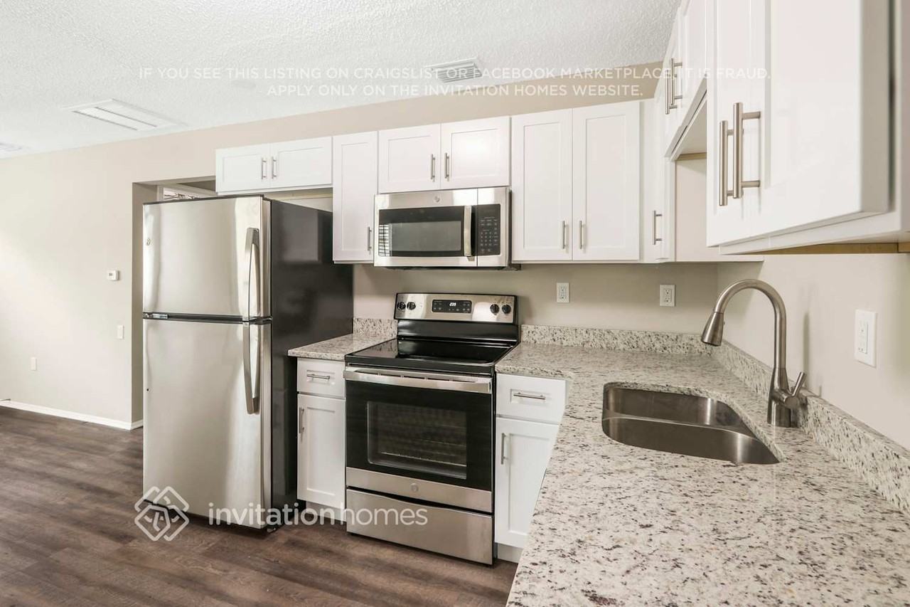 421 2nd Ave Ne - Photo 7 of 18