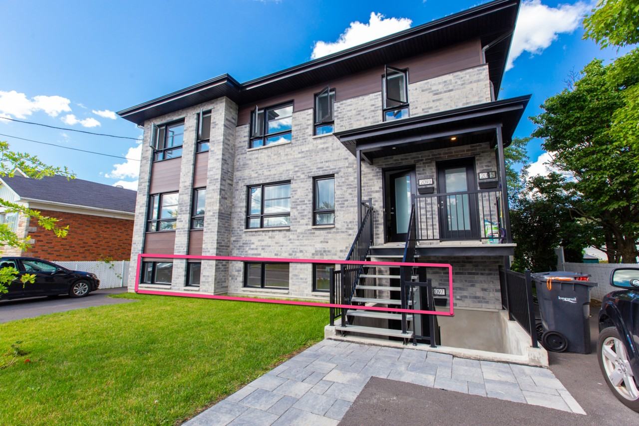 2097 Rue Saint-Thomas - Photo 2 of 18