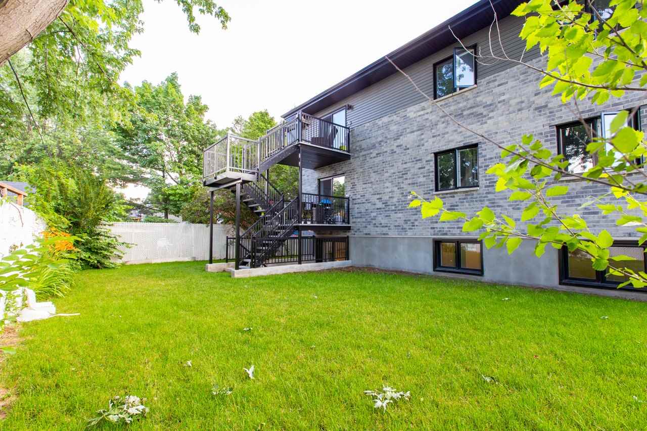 2097 Rue Saint-Thomas - Photo 3 of 18