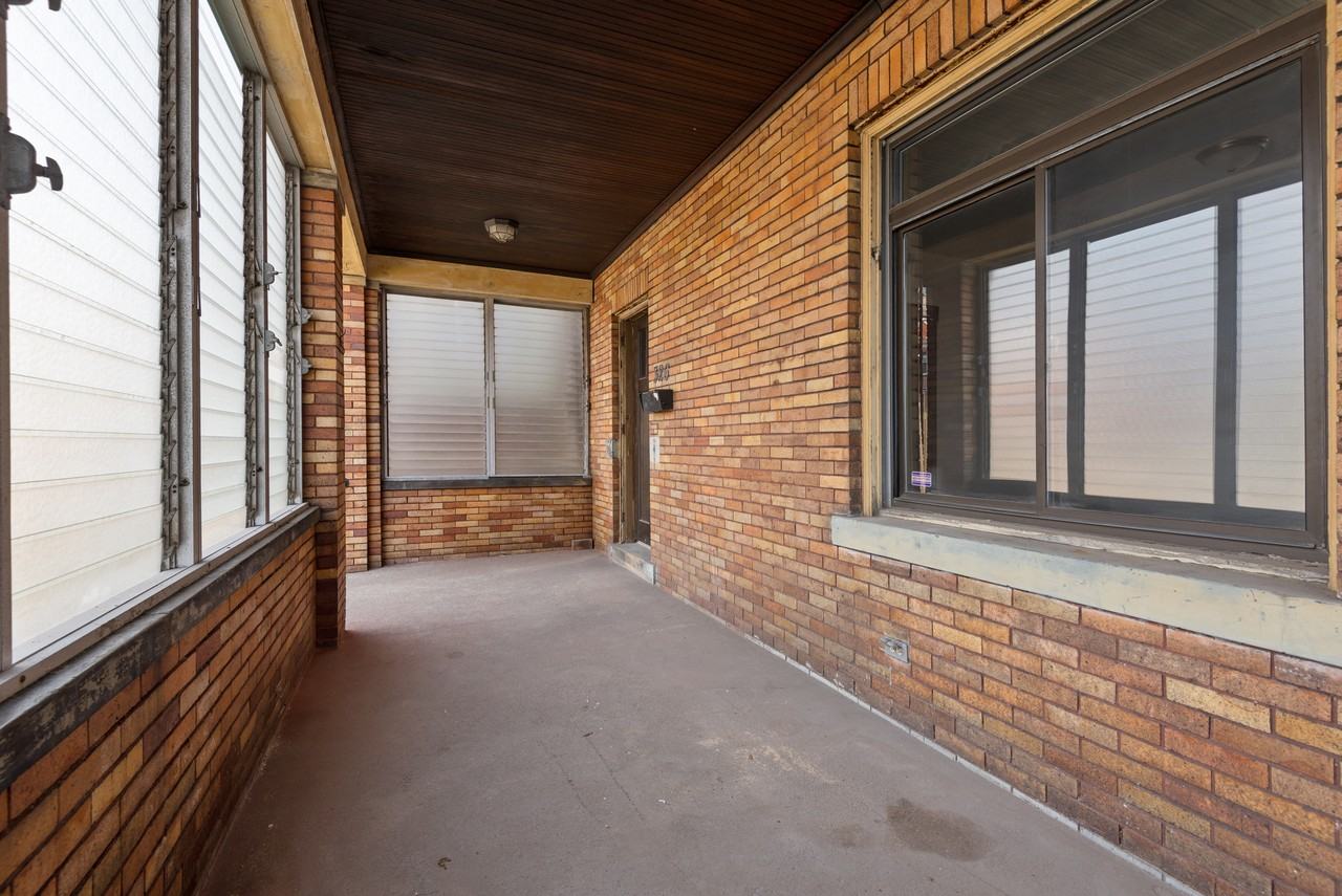 326 Anthony St #15064204 - Photo 5 of 25