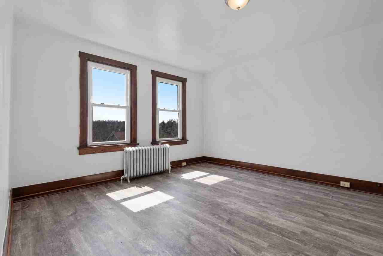 326 Anthony St #15064204 - Photo 3 of 25