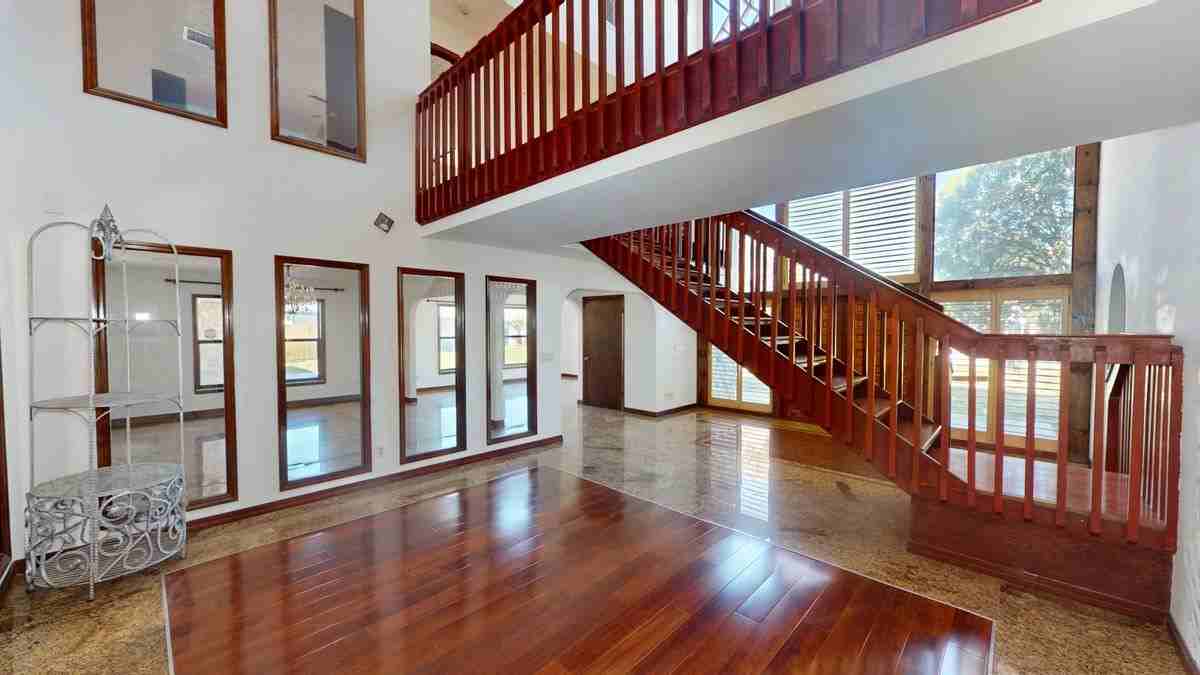 798 Se River Ct - Photo 3 of 31