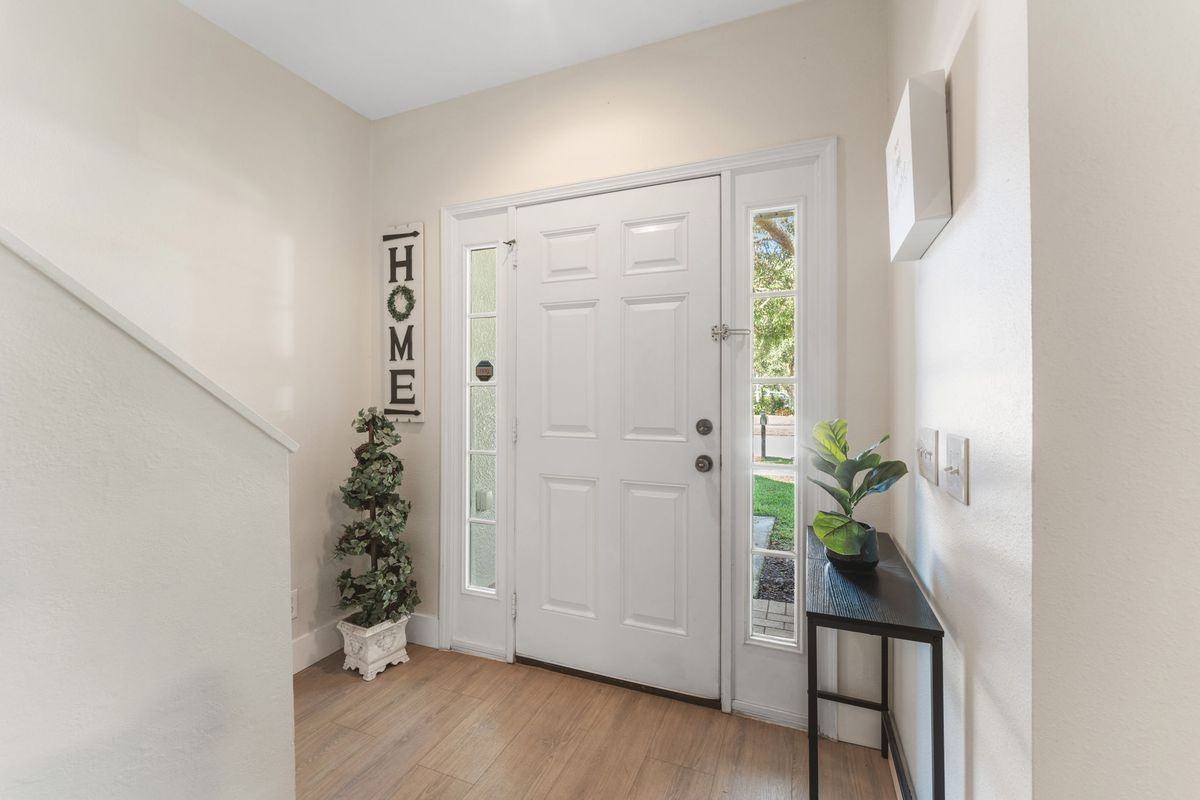 2944 Prairie Iris Dr - Photo 3 of 21