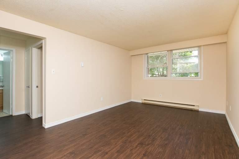 45-49 Surrey Street East - Photo 4 of 13