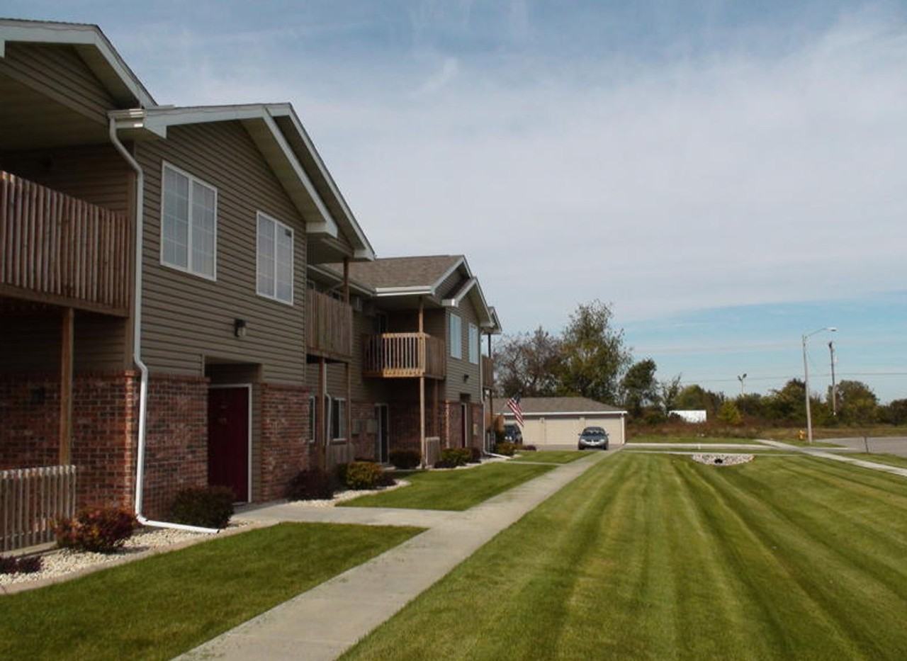 2770 Kadlec Drive - Photo 4 of 50