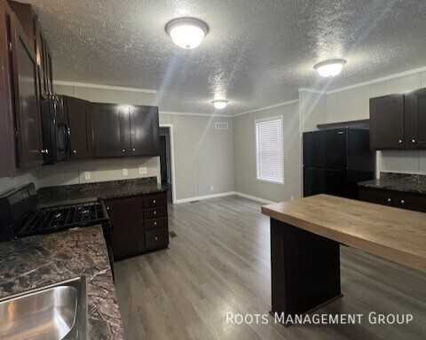 1209 W Mactavish Rd - Photo 3 of 8