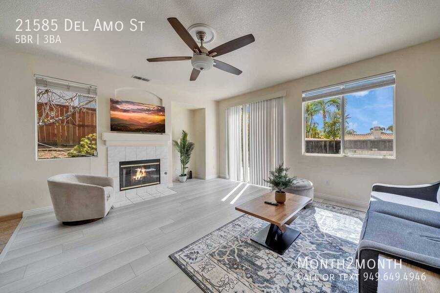 21585 Del Amo St - Photo 4 of 45